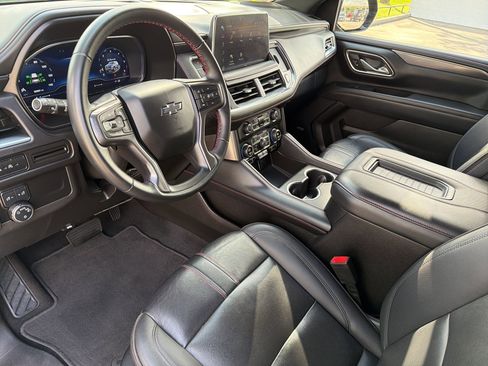 Certified 2024 Chevrolet Suburban RST image 4