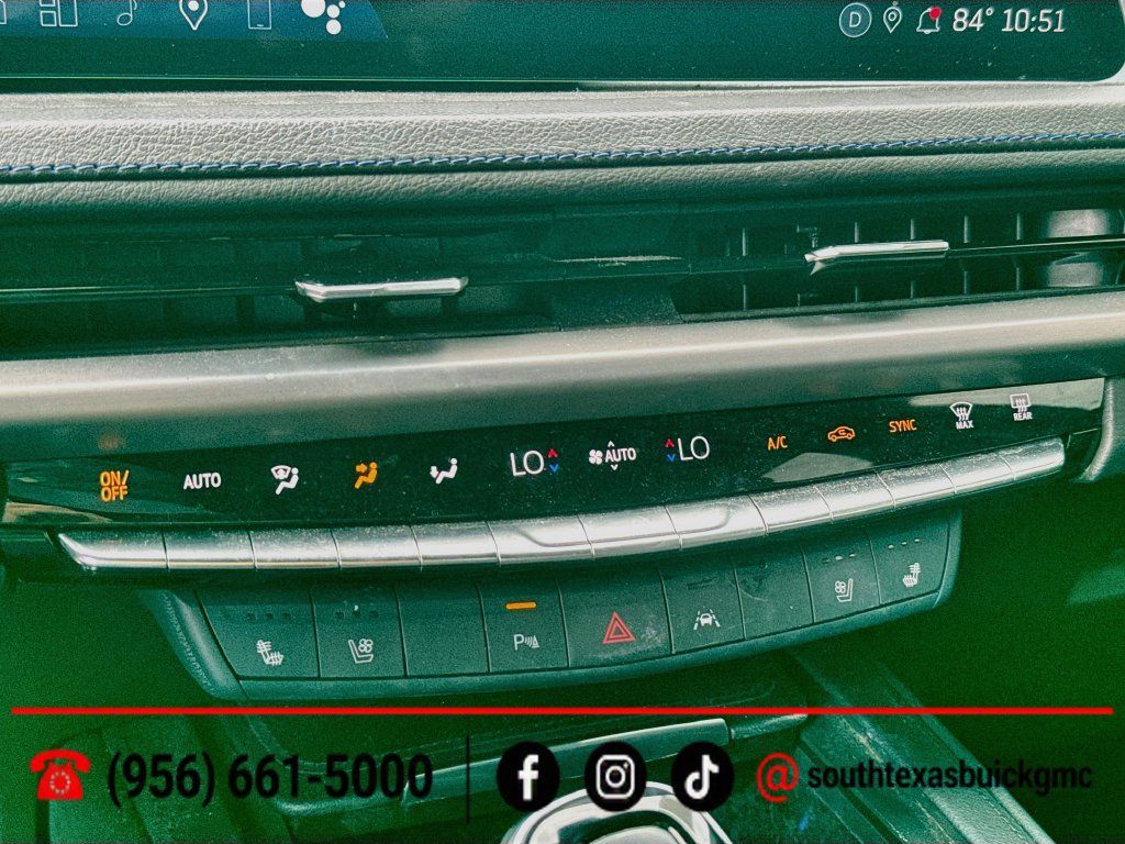 Used 2025 Cadillac XT4 Sport w/ LPO, Onyx Lite Package FWD image 19