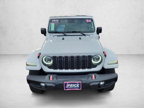 Used 2024 Jeep Wrangler Sport S image 9