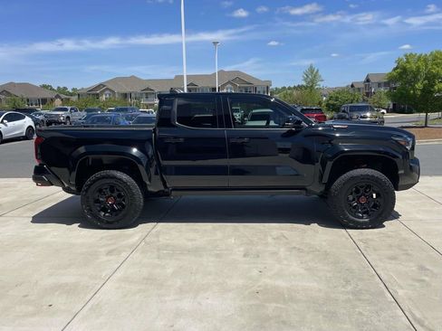 Used 2025 Toyota Tacoma TRD Pro w/ Tow Tech Package AWD/4WD image 5