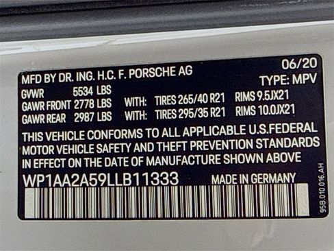 Used 2020 Porsche Macan image 34