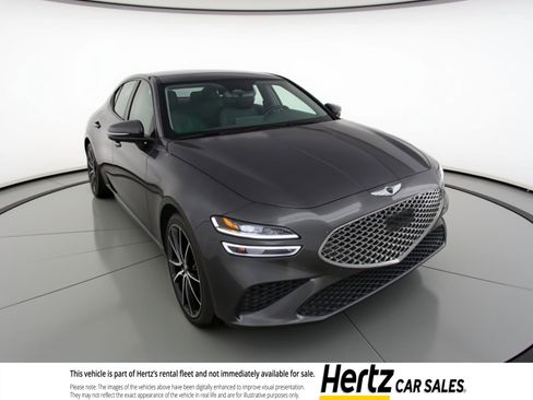 Used 2025 Genesis G70 2.5T image 1