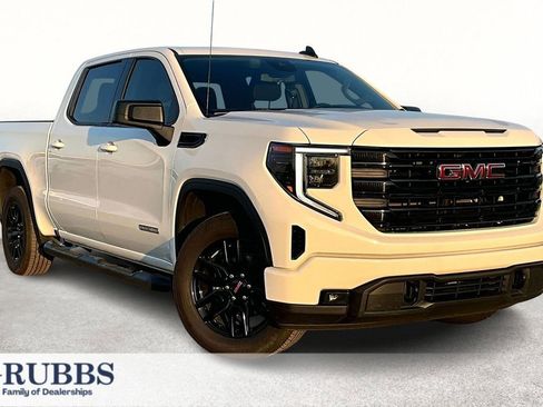 Used 2024 GMC Sierra 1500 Elevation image 1
