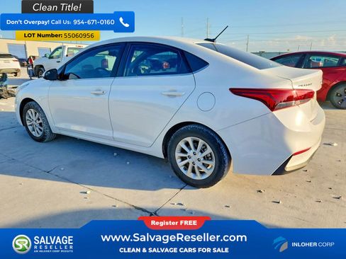 Used 2022 Hyundai Accent SEL FWD image 3