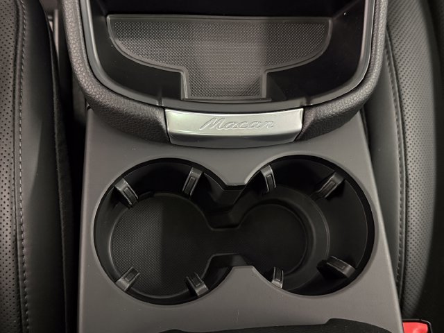 Certified 2026 Porsche Macan AWD/4WD image 20