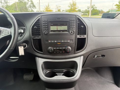 Used 2019 Mercedes-Benz Metris Passenger image 18