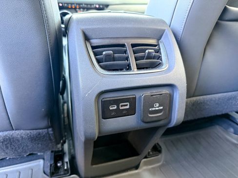 Used 2019 Chevrolet Blazer LT w/ Sound & Technology Package AWD/4WD image 37