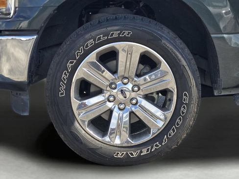 Used 2018 Ford F150 XLT w/ Equipment Group 302A Luxury AWD/4WD image 11