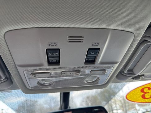 Used 2013 Toyota RAV4 Limited image 30