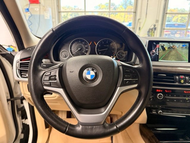Used 2015 BMW X5 xDrive50i AWD/4WD image 11
