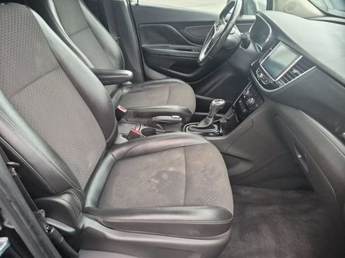 Used 2021 Buick Encore Preferred FWD image 34