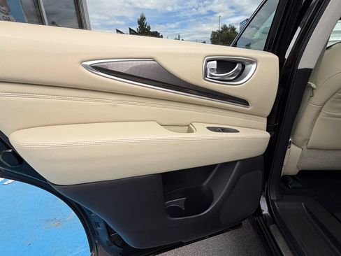 Used 2017 INFINITI QX60 Luxe w/ Premium Plus Package AWD/4WD image 12