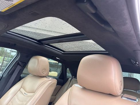 Used 2018 Cadillac XTS Platinum AWD/4WD image 2