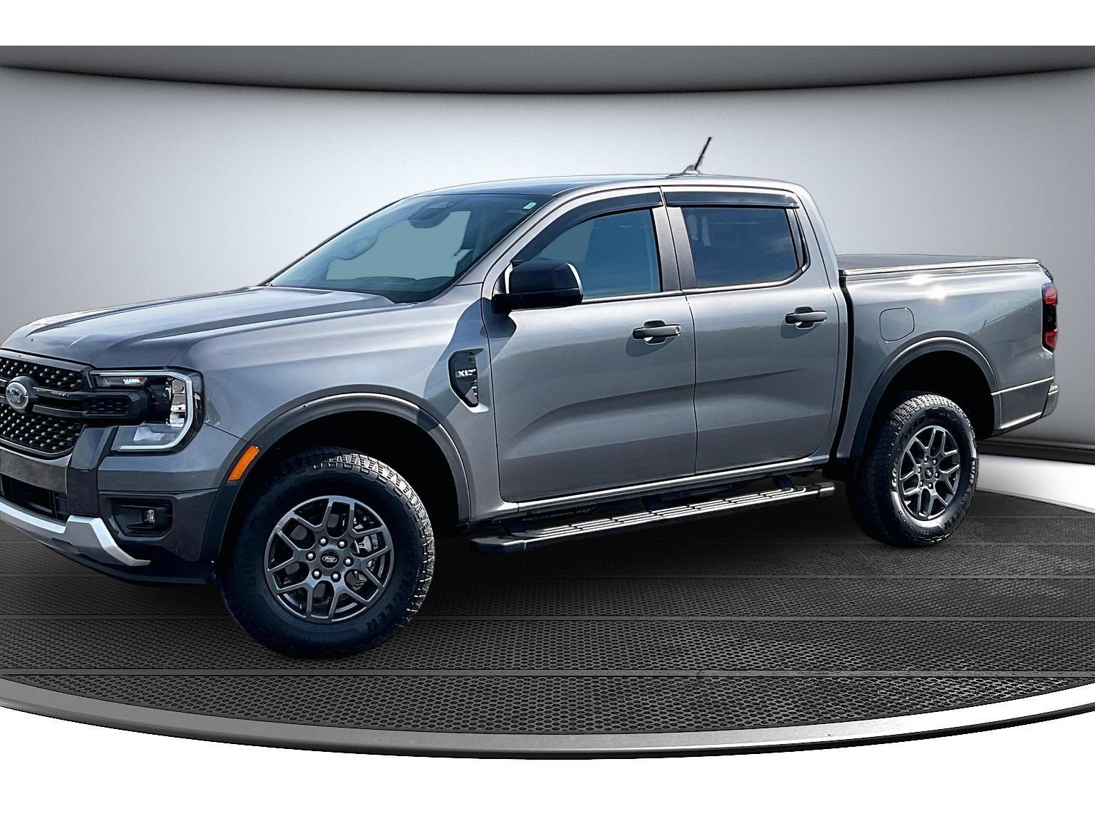 Used 2025 Ford Ranger XLT w/ Trailer Tow Package AWD/4WD image 16