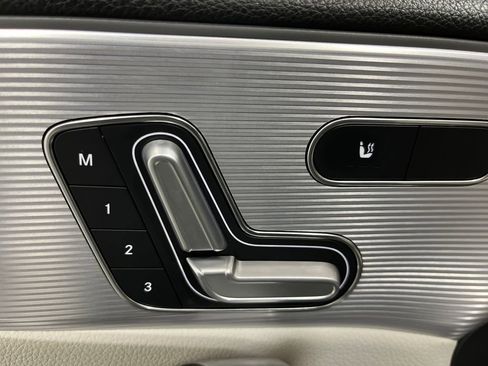 Used 2020 Mercedes-Benz A 220 4MATIC image 38