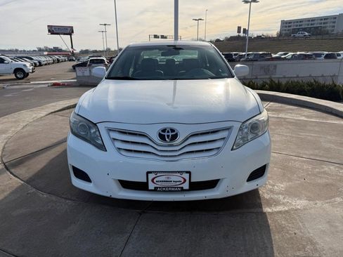 Used 2010 Toyota Camry XLE image 11