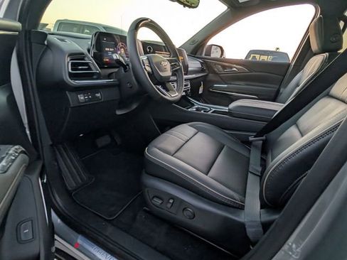 New 2026 Chevrolet Traverse High Country FWD image 7