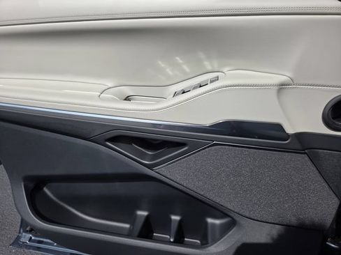 New 2026 Lincoln Navigator Reserve AWD/4WD image 14
