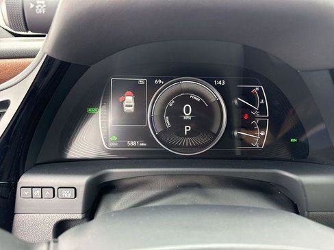 Certified 2025 Lexus ES 300h w/ Premium Package image 15