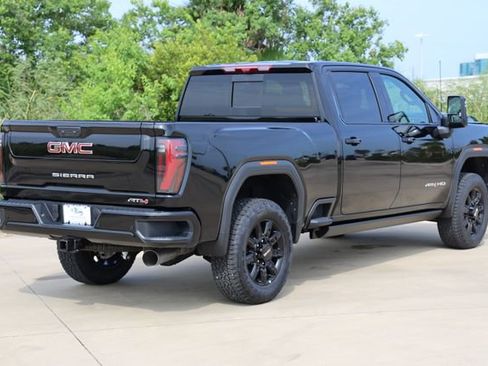 New 2026 GMC Sierra 2500 AT4 w/ AT4 Premium Plus Package AWD/4WD image 8