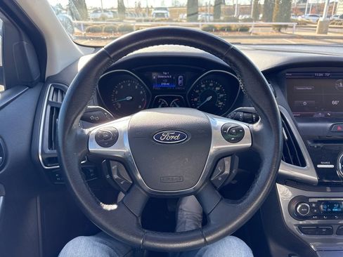 Used 2013 Ford Focus Titanium image 2