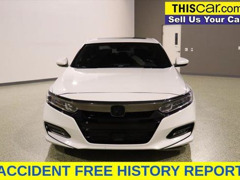 Used 2020 Honda Accord Sport image 2