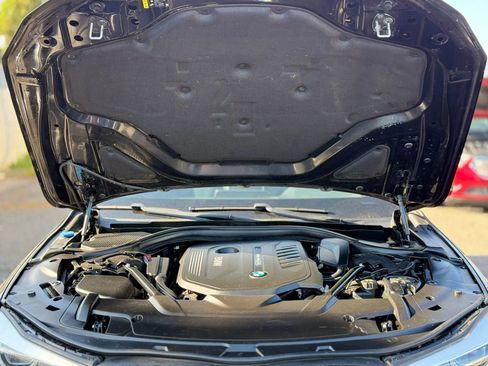 Used 2018 BMW 740i image 30