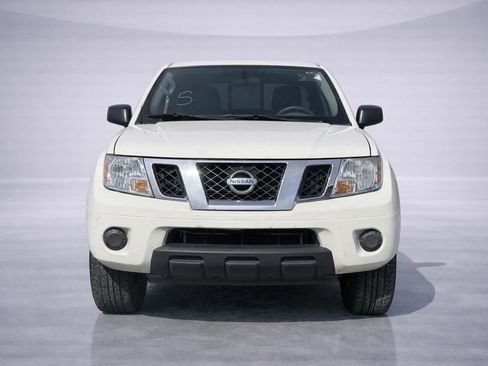 Used 2019 Nissan Frontier SV image 8
