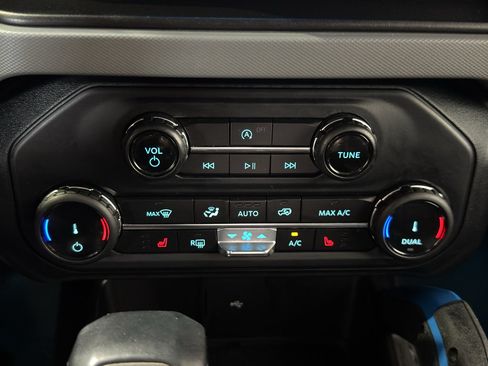 Used 2022 Ford Bronco Black Diamond AWD/4WD image 26