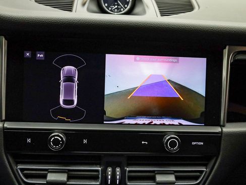 Certified 2022 Porsche Macan S image 29