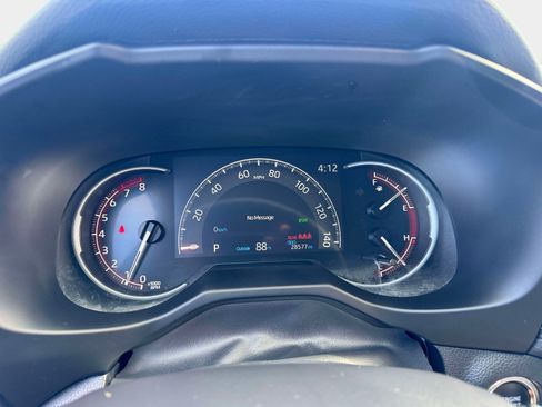 Certified 2025 Toyota RAV4 XLE AWD/4WD image 31