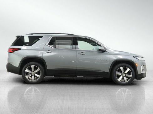 Used 2023 Chevrolet Traverse LT w/ LT Premium Package AWD/4WD image 6