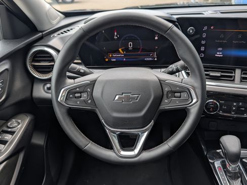 Certified 2024 Chevrolet Trax ACTIV w/ Driver Confidence Package FWD image 12