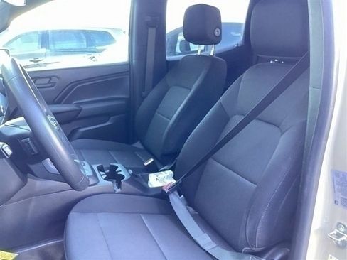 Used 2023 Chevrolet Colorado W/T image 3