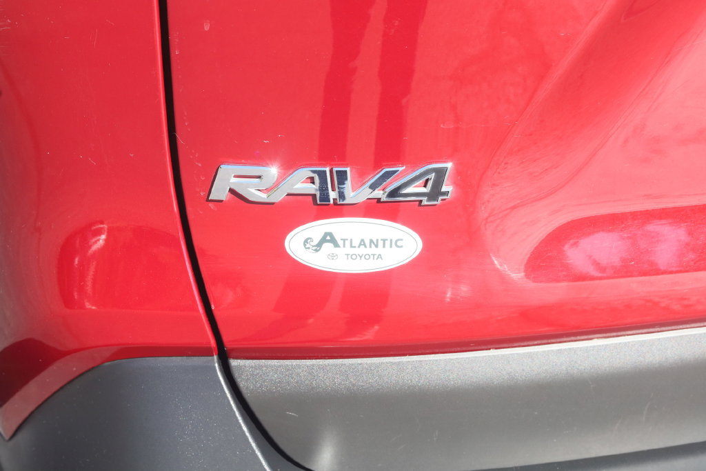 Used 2024 Toyota RAV4 LE AWD/4WD image 25
