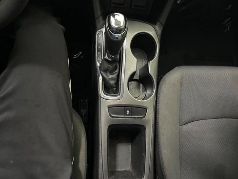 Used 2017 Chevrolet Cruze LT w/ Convenience Package image 33