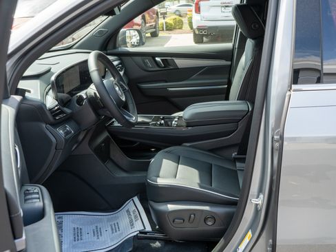 New 2026 Buick Enclave Preferred w/ Power Package FWD image 18