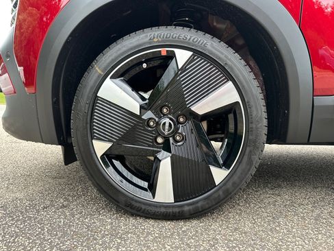 New 2025 Nissan Kicks SR w/ SR Premium Package image 11