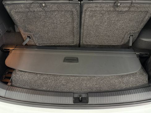 Used 2020 Volkswagen Tiguan SE R-Line FWD image 33