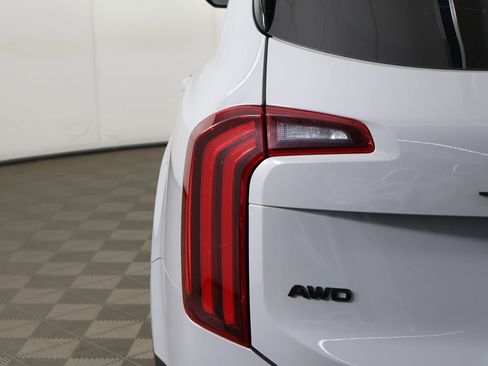 Used 2022 Kia Telluride SX w/ SX Prestige Package AWD/4WD image 21