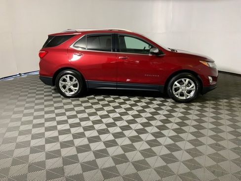 Used 2018 Chevrolet Equinox Premier image 7
