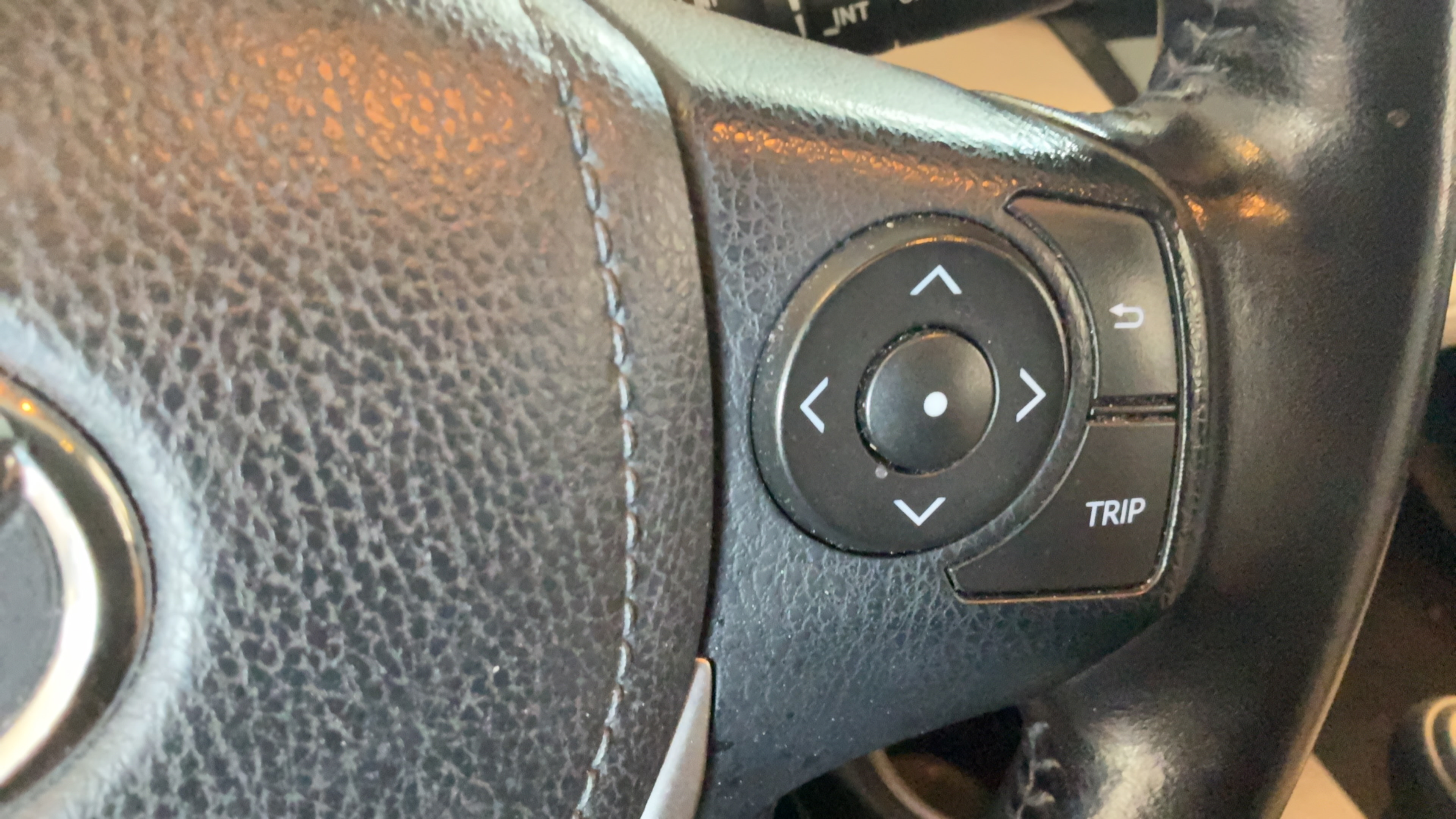 Used 2016 Toyota RAV4 XLE AWD/4WD image 17