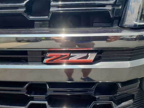 Certified 2022 Chevrolet Tahoe Z71 w/ Luxury Package AWD/4WD image 32