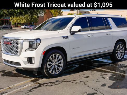 Used 2022 GMC Yukon XL Denali w/ Denali Ultimate Package image 3