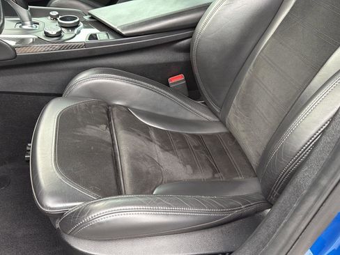 Used 2018 Alfa Romeo Giulia Quadrifoglio w/ Driver Assist Dynamic Package image 13