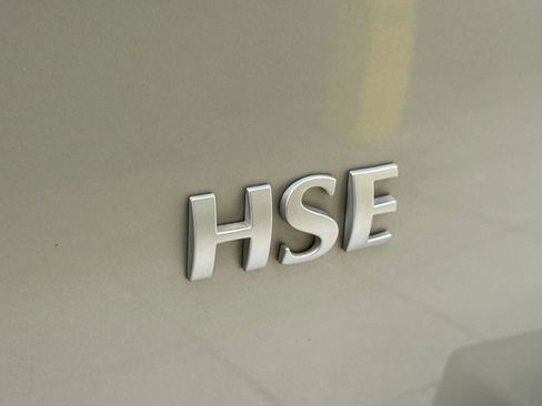 Used 2011 Land Rover Range Rover HSE LUX image 13