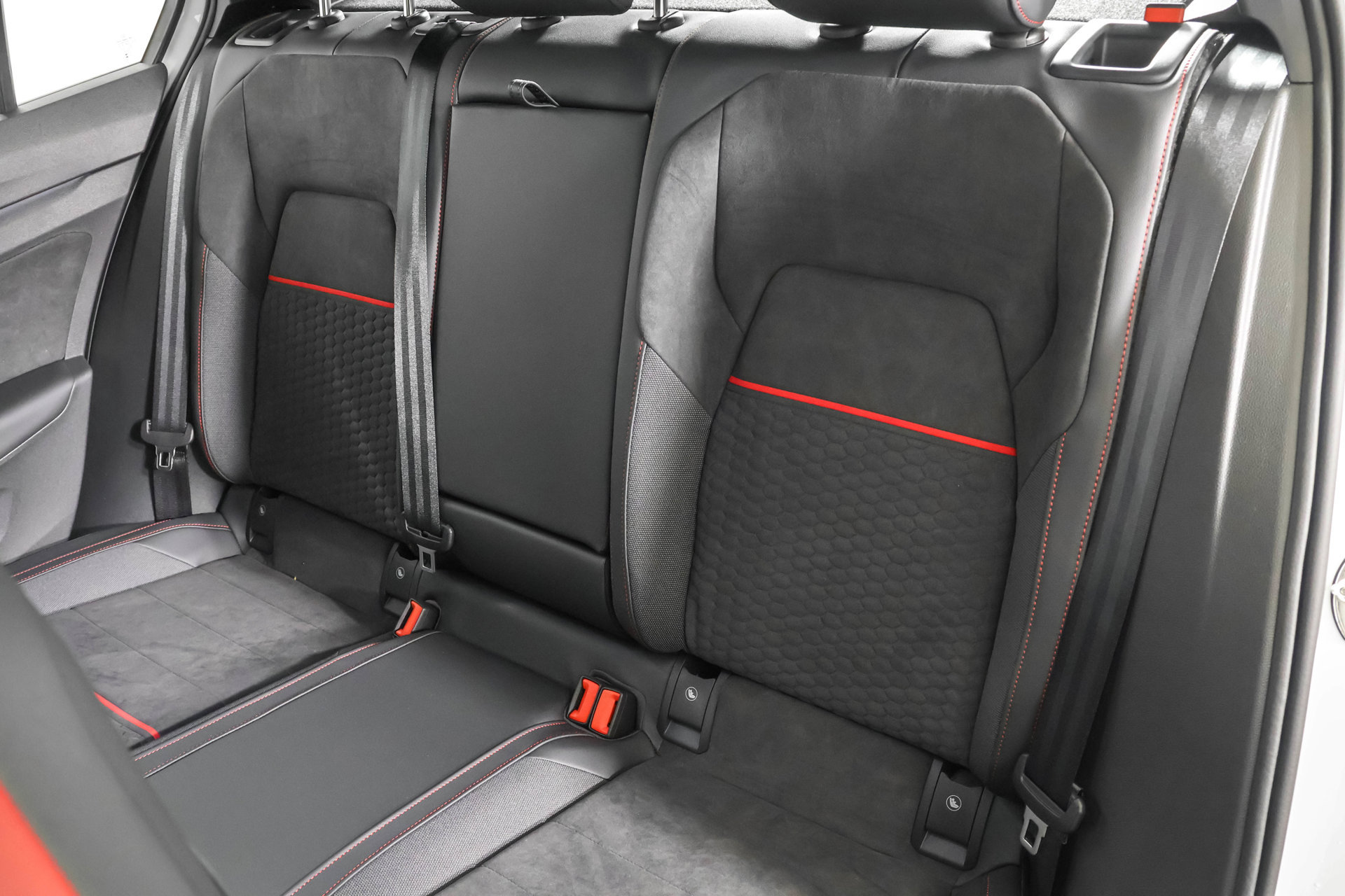 New 2026 Volkswagen GTI SE FWD image 24