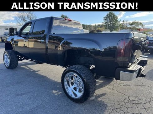 Used 2009 GMC Sierra 2500 SLT w/ SLT Convenience Package image 4