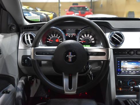 Used 2009 Ford Mustang GT RWD image 16