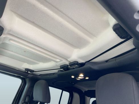 Used 2021 Jeep Gladiator Rubicon w/ Trailer Tow Package image 15